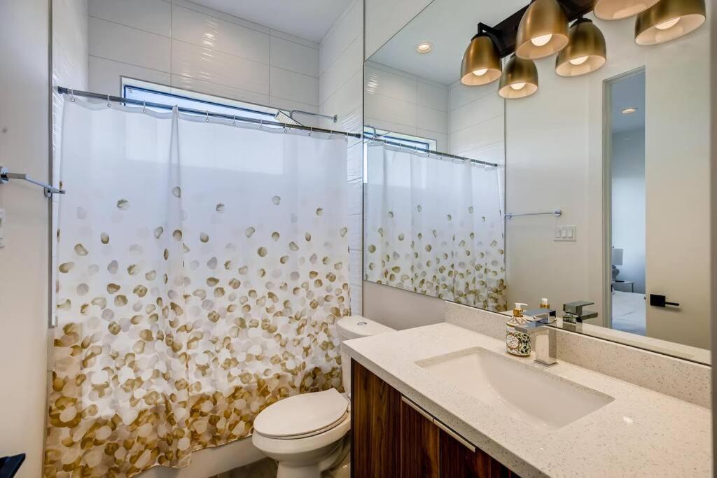 4 Story Home Mins To Downtown Houston With City Views מראה חיצוני תמונה