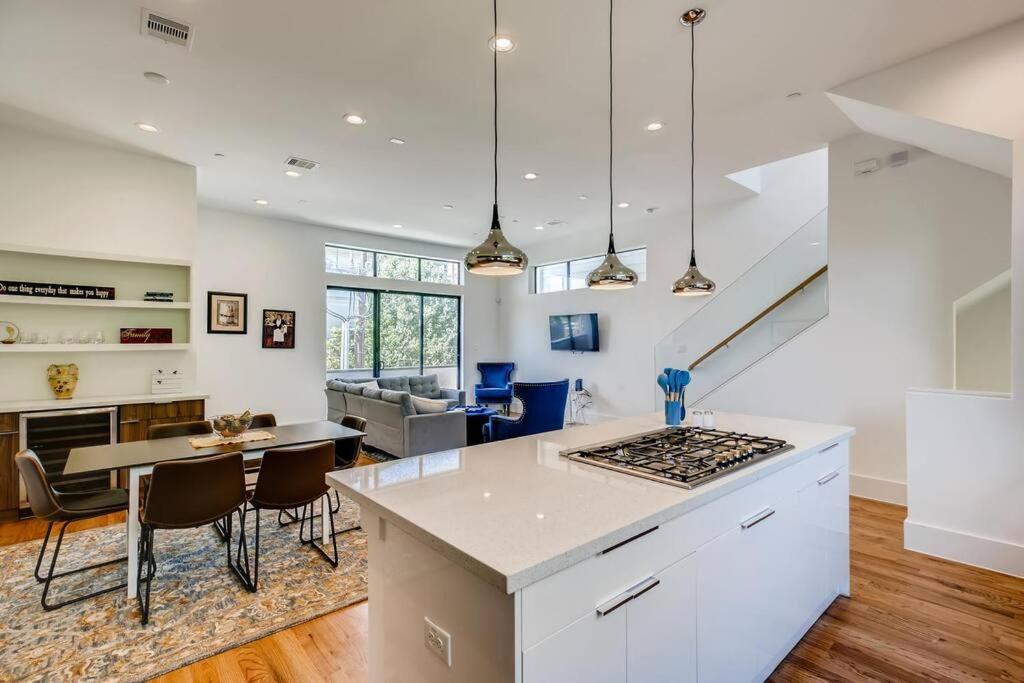 4 Story Home Mins To Downtown Houston With City Views מראה חיצוני תמונה