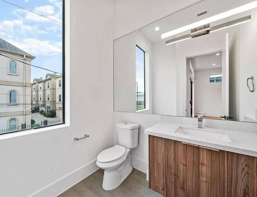 4 Story Home Mins To Downtown Houston With City Views מראה חיצוני תמונה